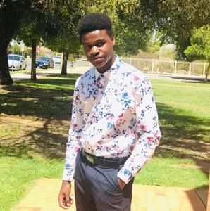 Meet your Posher, Emmanuel